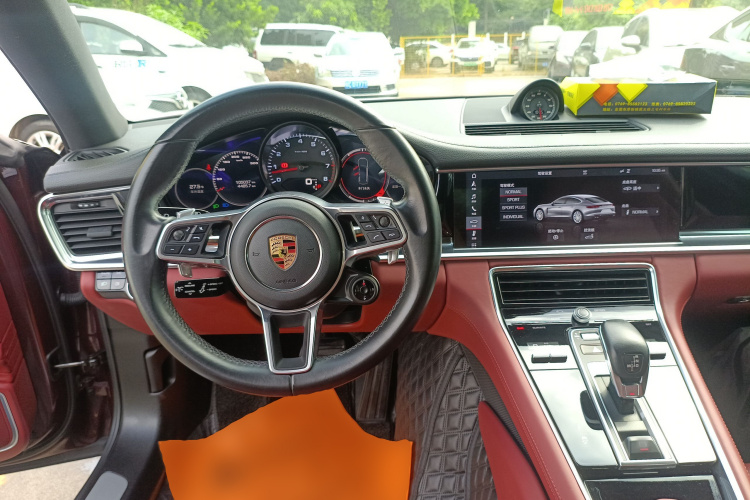 保时捷 2019款 Panamera 2.9T中控内饰7002