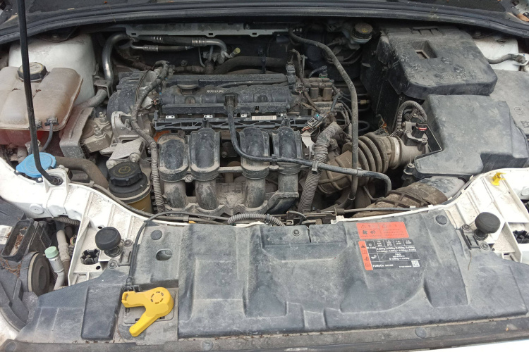 福特 福克斯 2015款 三厢 1.6L 手动舒适型局部细节24