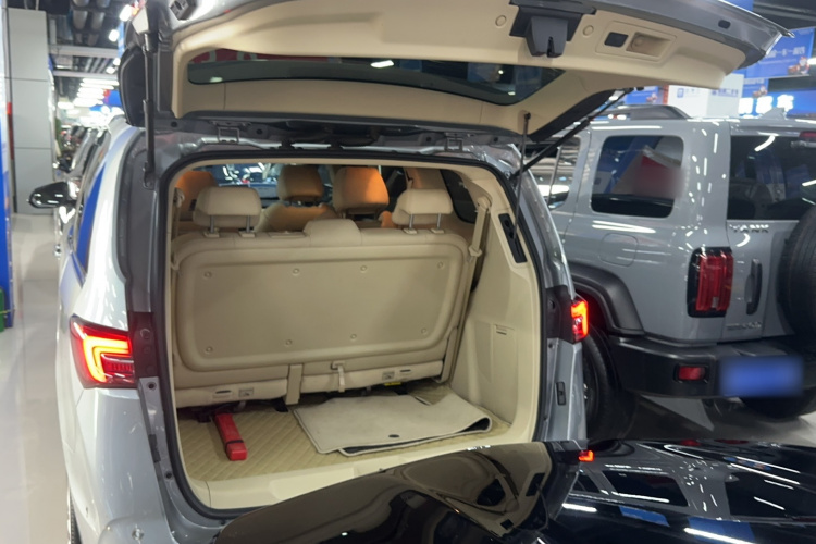 别克GL8 2023款 陆上公务舱 智慧尊贵型局部细节23