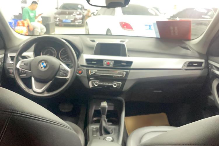 宝马X1 2016款 sDrive18Li 时尚型中控内饰7003