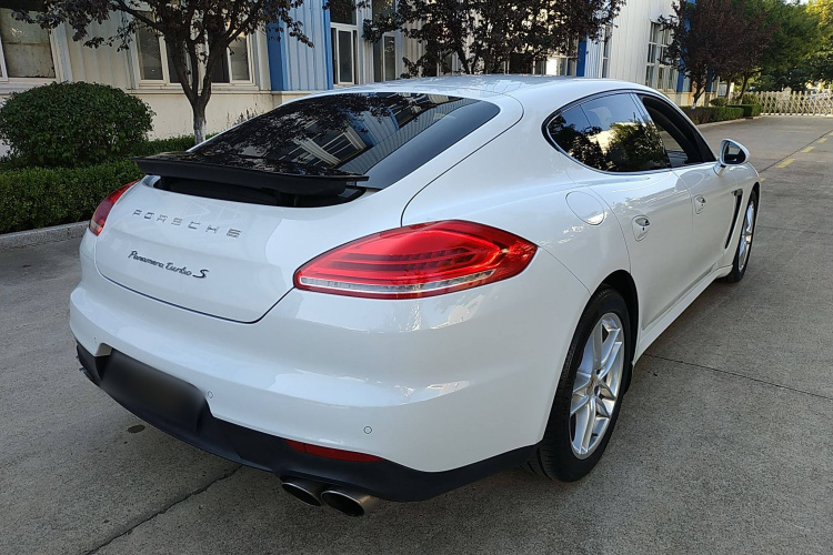 保时捷 2016款 Panamera 4 Edition 3.0T车身外观6005