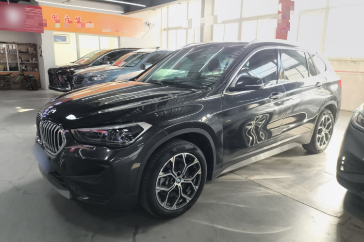 宝马X1 2022款 sDrive25Li 领先型车身外观4