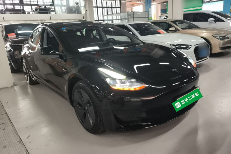 特斯拉 Model 3 2022款 后轮驱动版车身外观3