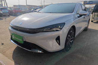 宝骏享境 2025款 插混 140km豪华版