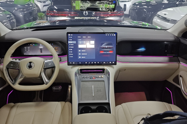 腾势N9 2025款 旗舰型中控内饰12