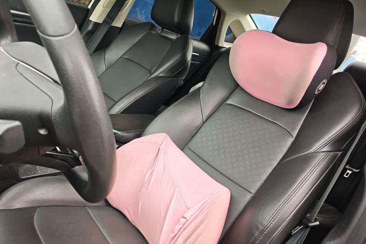 长安 逸动 2022款 PLUS 1.6L GDI 手动精英型中控内饰19