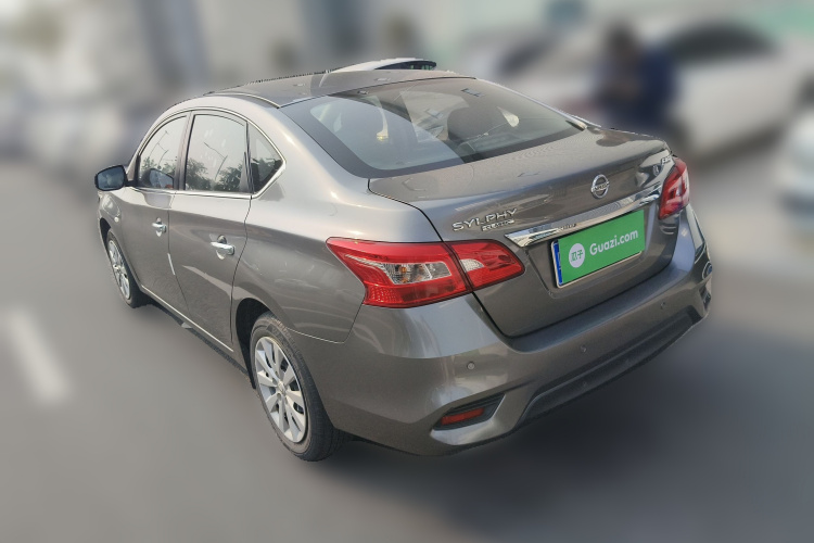 日产 轩逸 2019款 经典 1.6XE CVT舒适版车身外观5