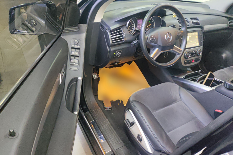 奔驰R级 2014款 R 320 4MATIC 商务型中控内饰20