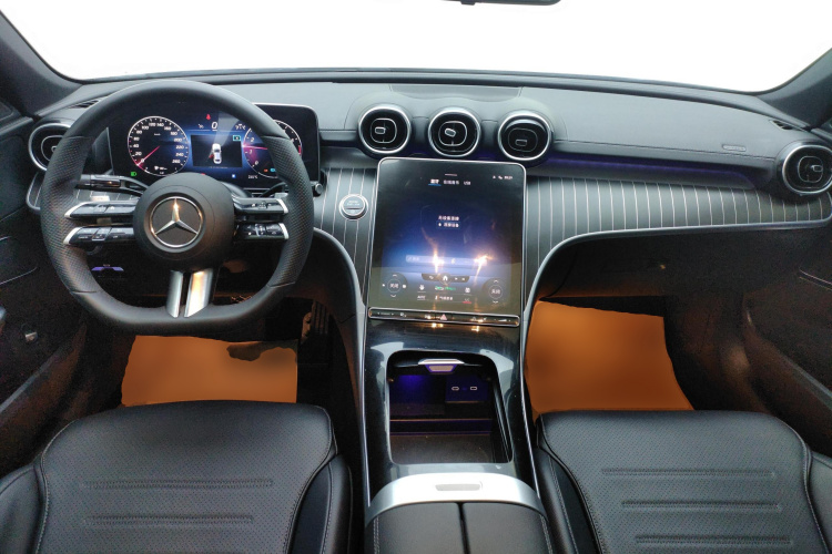 奔驰C级 2022款 改款 C 200 L 运动版中控内饰12