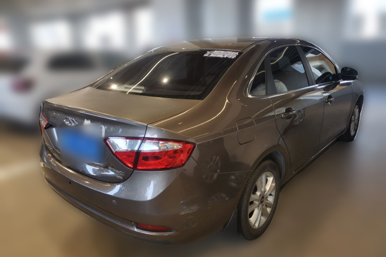 奇瑞 艾瑞泽7 2013款 1.6L CVT致享版车身外观7