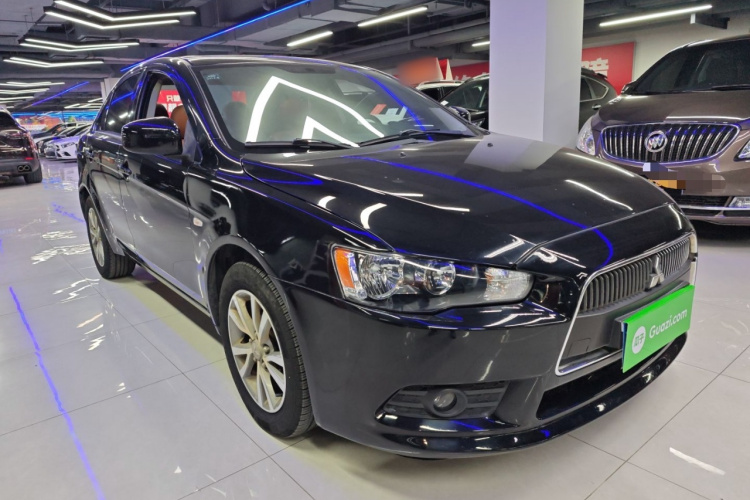 三菱 翼神 2013款 时尚版 1.8L CVT舒适型车身外观6002