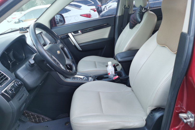 雪佛兰 科帕奇 2015款 2.4L 两驱城市版 7座中控内饰19