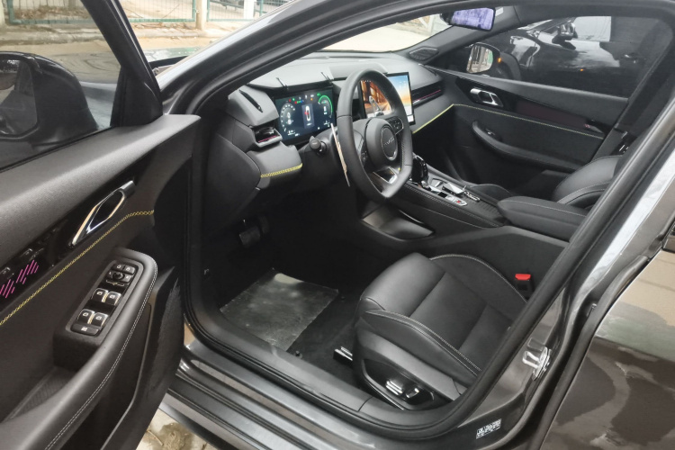 领克03 2023款 2.0TD DCT劲Pro中控内饰20