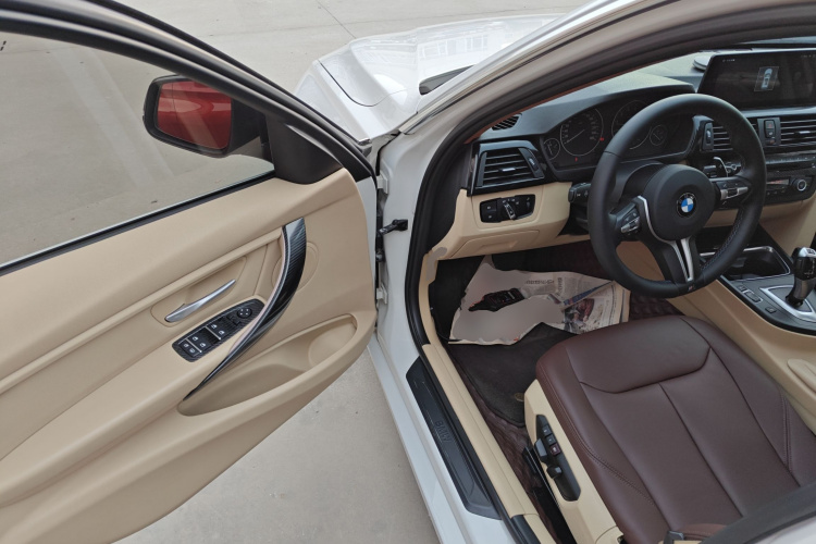 宝马3系 2015款 320Li 超悦版时尚型中控内饰20