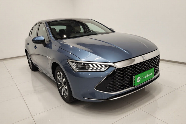 比亚迪 秦PLUS 2024款 荣耀版 DM-i 55KM领先型车身外观3