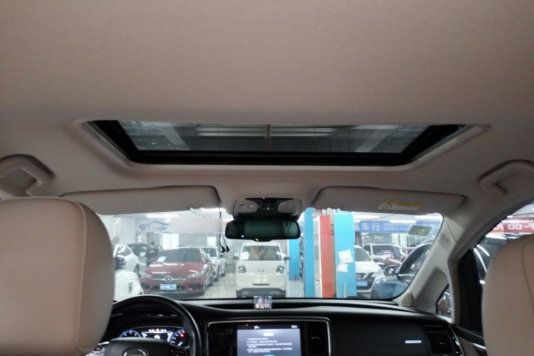 广汽传祺 传祺M8 2018款 320T 旗舰版局部细节22