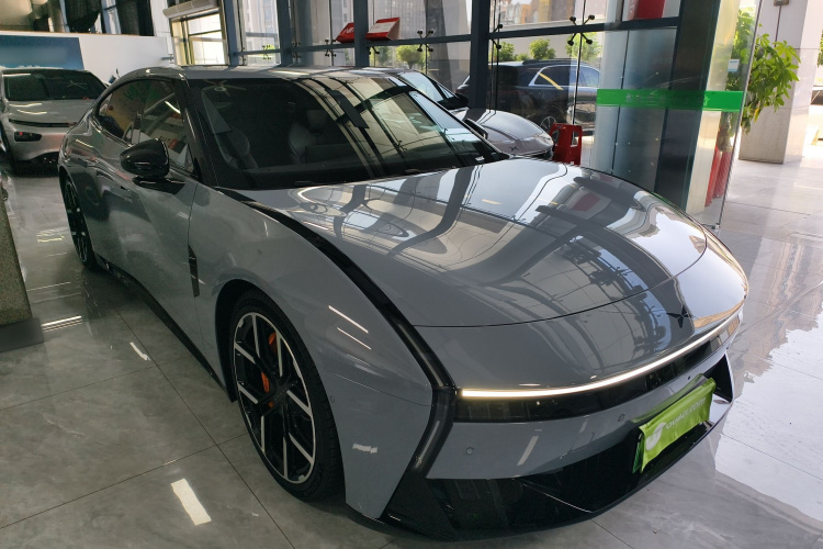 小鹏P7 2025款 702 长续航 Ultra车身外观3