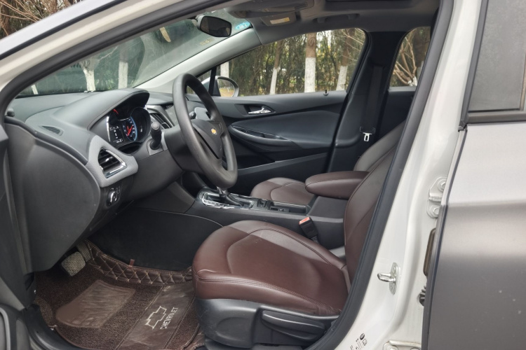 雪佛兰 科鲁兹 2017款 1.5L 自动先锋天窗版中控内饰7004