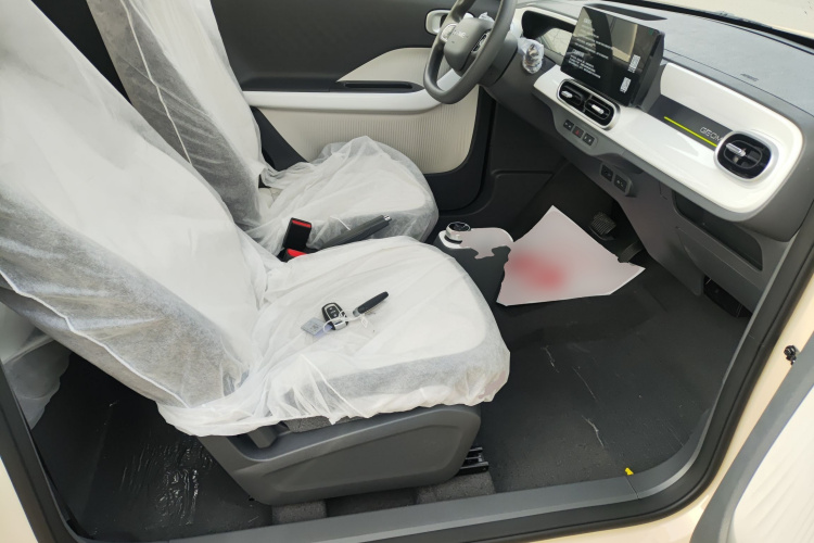 吉利银河 熊猫 2025款 210km 元气熊局部细节41