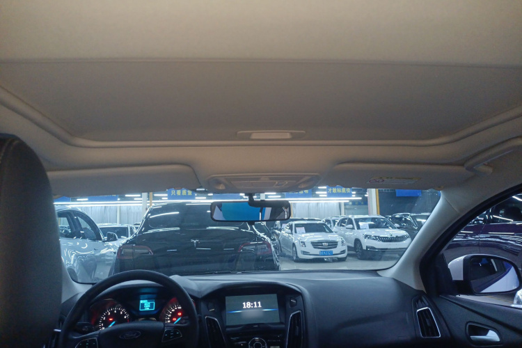 福特 福克斯 2018款 两厢经典 1.6L 自动风尚型智行版局部细节22