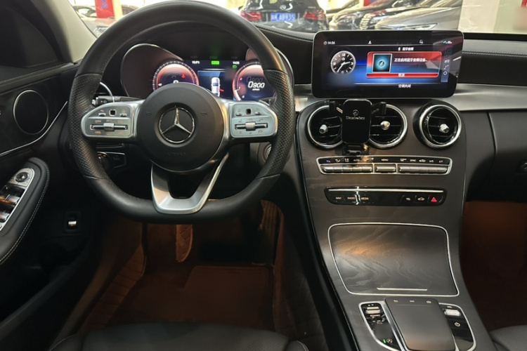 奔驰C级 2020款 C 260 L 运动版中控内饰7004