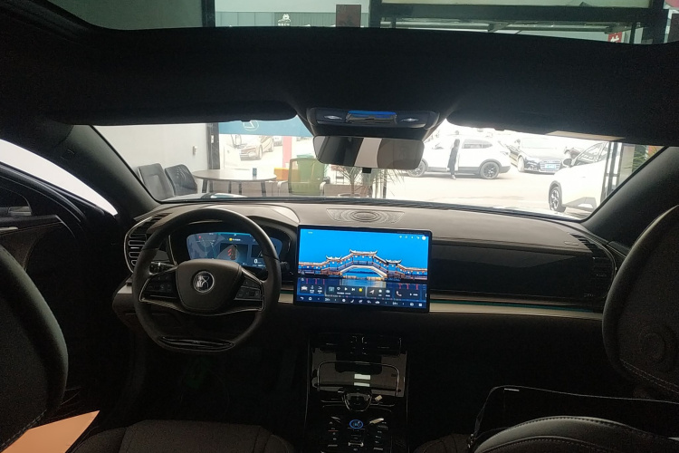 比亚迪 汉 2024款 EV 荣耀版 506KM前驱尊贵型中控内饰7002