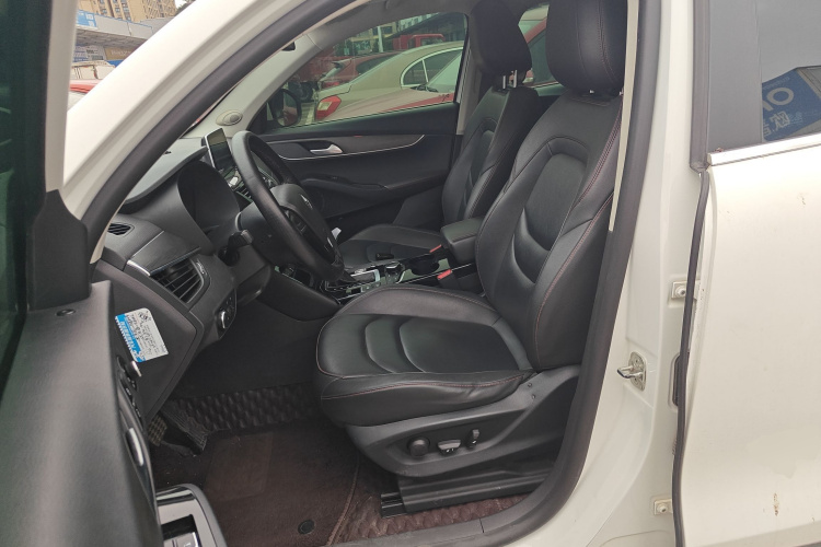 宝沃BX5 2017款 20TGDI 自动两驱先锋型中控内饰19