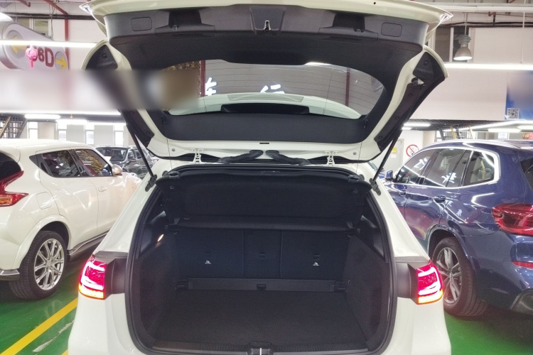 奔驰B级 2022款 改款 B 200 时尚型机舱底盘23