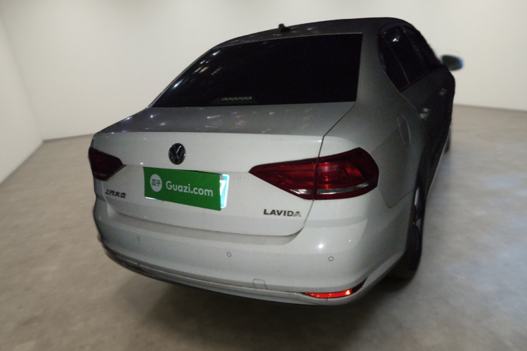 大众 朗逸 2015款 1.6L 手动风尚版车身外观7