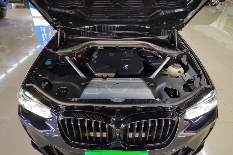 宝马X3 2023款 xDrive30i 领先型 M曜夜套装机舱底盘24