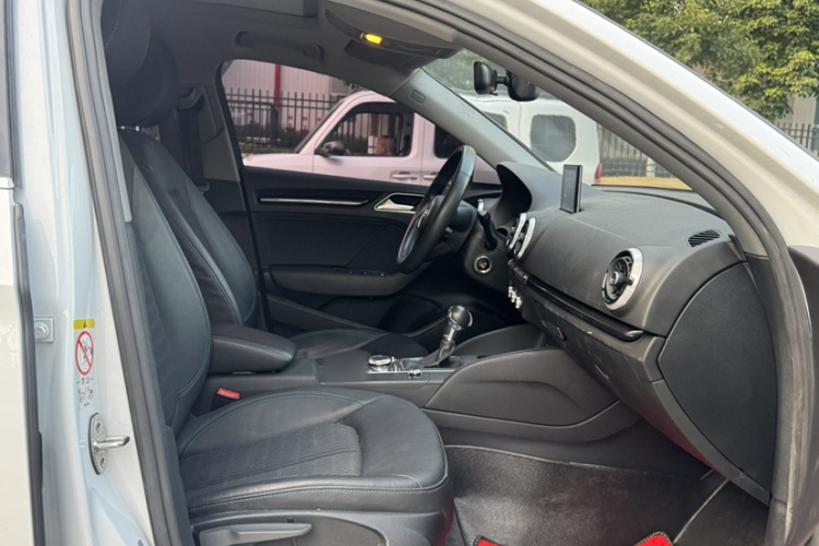 奥迪A3 2020款 Limousine 35 TFSI 时尚型 国VI局部细节41