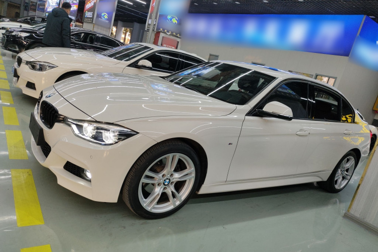宝马3系 2018款 320Li 领先型M运动套装车身外观4