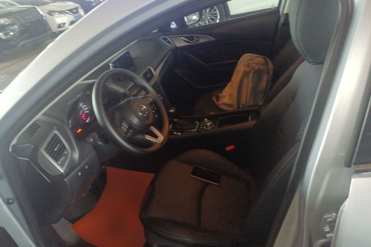 马自达3 昂克赛拉 2017款 三厢 1.5L 自动豪华型 国V中控内饰19