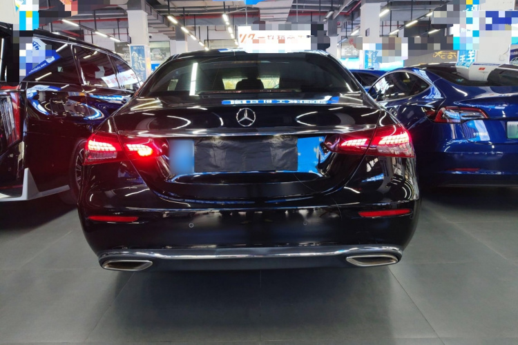 奔驰E级 2023款 改款 E 260 L车身外观6