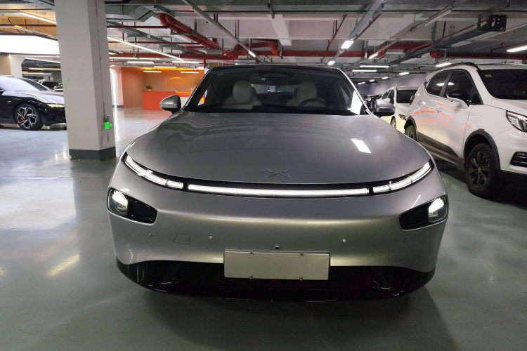 小鹏P7 2023款 P7i 702 Max车身外观6001