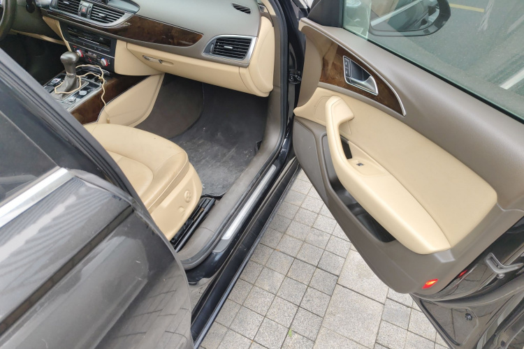 奥迪A6L 2012款 30 FSI 舒适型局部细节9005