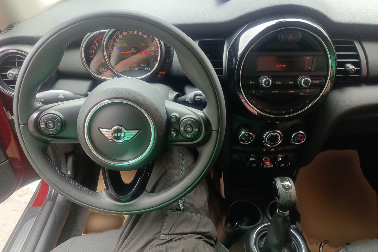 MINI 2016款 1.2T ONE 先锋派中控内饰7002