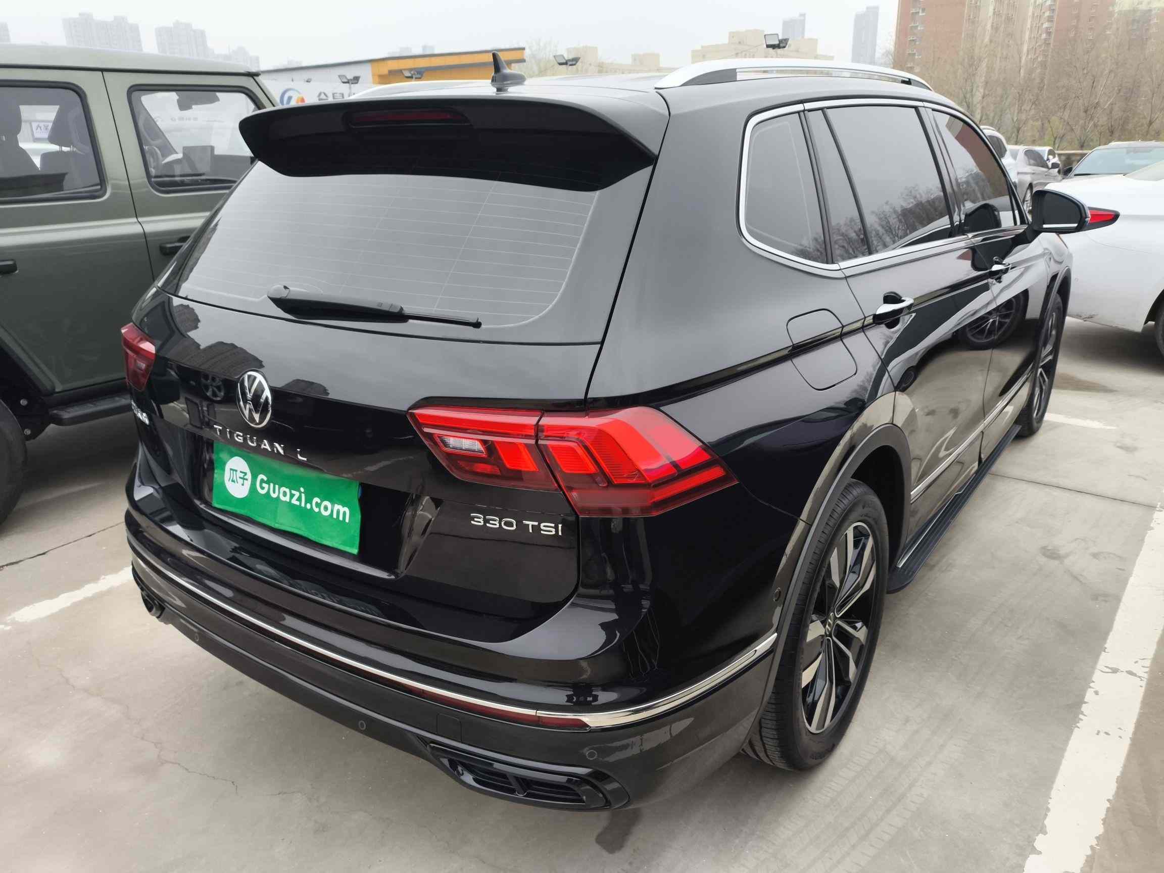 大众 途观L 2024款 出众款 330TSI 自动两驱R-Line龙耀版(4)