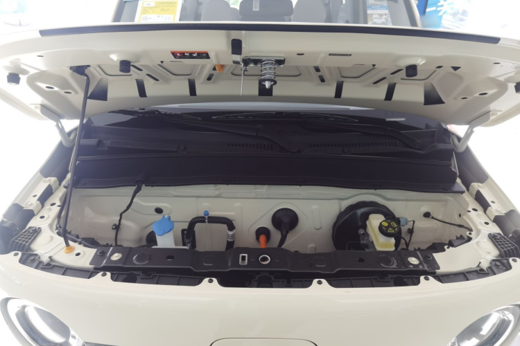 吉利银河 熊猫 2025款 210km 元气熊机舱底盘24