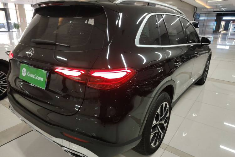 奔驰GLC 2023款 改款 GLC 260 L 4MATIC 动感型 5座车身外观7