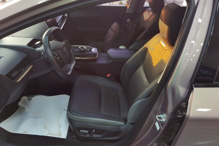 丰田bZ3 2023款 616km 长续航Premium中控内饰19