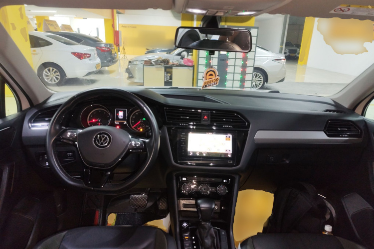 大众 途观L 2021款 330TSI 自动两驱智享版中控内饰7002