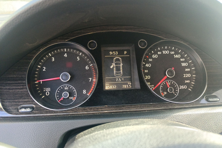 大众 迈腾 2013款 2.0TSI 尊贵型局部细节14