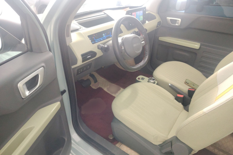 吉利银河 2024款 熊猫mini 200km 龙腾PRO版中控内饰7003