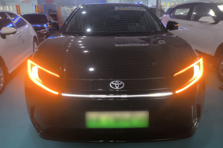 丰田bZ5 2025款 550 PRO车身外观2