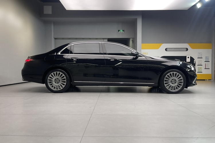 奔驰E级 2021款 E 300 L 尊贵型车身外观6003