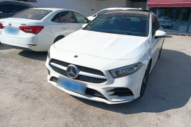 奔驰A级 2022款 改款三 A 200 L 运动轿车时尚型