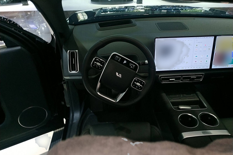 理想汽车 理想L9 2024款 Ultra局部细节13