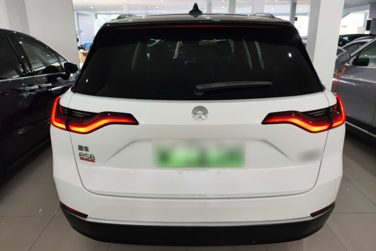 蔚来ES8 2020款 580KM 七座版车身外观6