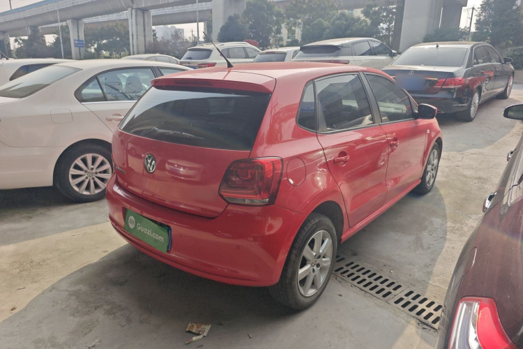大众 Polo 2013款 1.4L 自动舒适版车身外观7